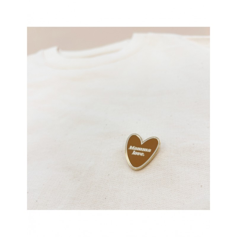 Pin's Mama love